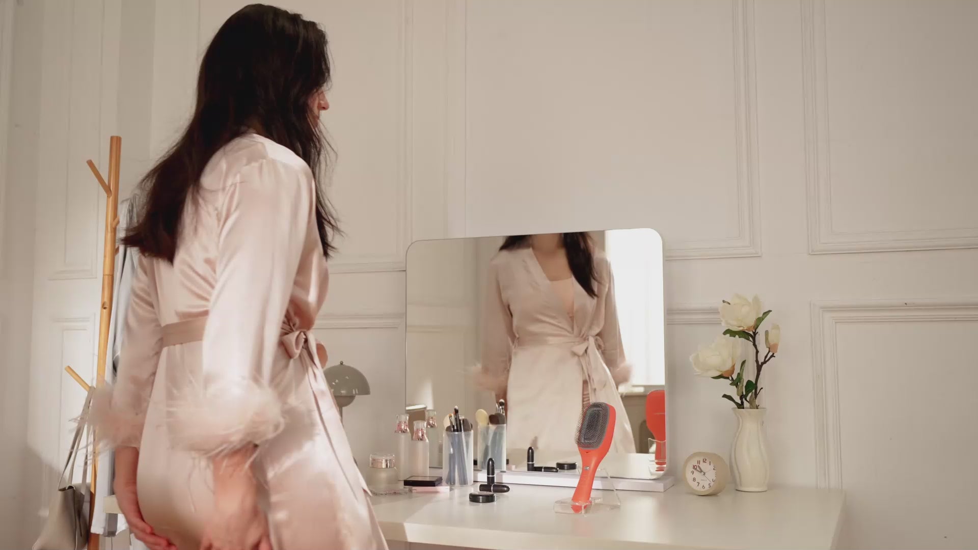 Indlæs video: Se videoen og oplev, hvordan VITA multi børsten fungerer – fra korrekt brug til synlige før- og efterresultater.